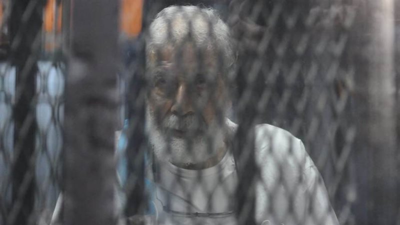 محمود عزت خلال جلسة