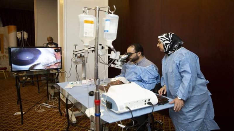 استشاري جراحات القرنية