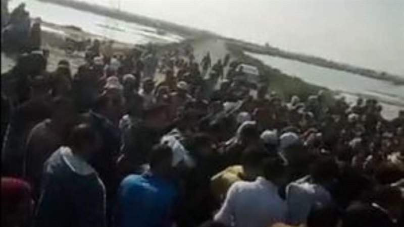 تجمهر انصار المرشح