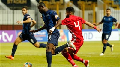 التعادل السلبي يحسم الشوط الأول بين الاتحاد الليبي و بيراميدز