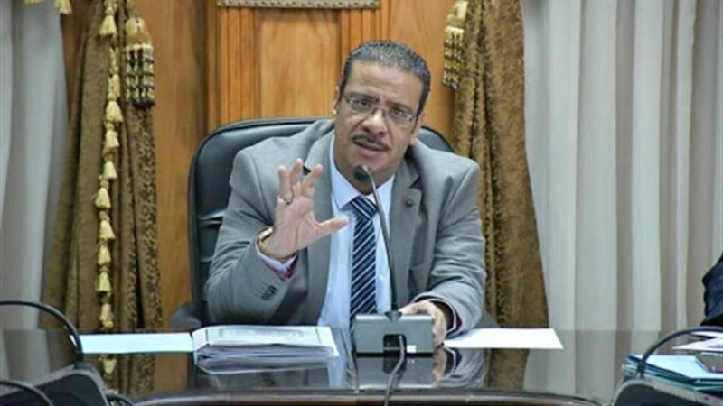 الدكتور أحمد زكي