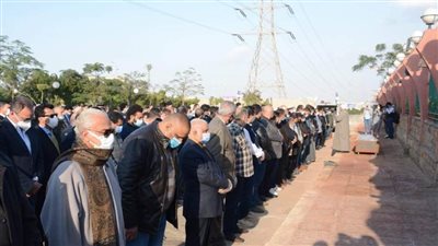 بالصور.. جنازة مهيبة للمستشار أحمد البكري رئيس نادي الزمالك