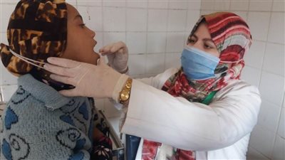 الكشف والعلاج لـ1300 مواطن في قافلة طبية بسعادنة بني سويف