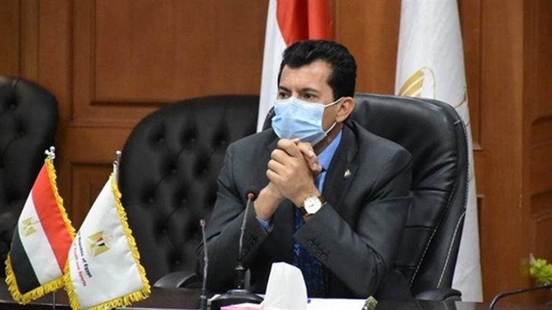 وزير الرياضه