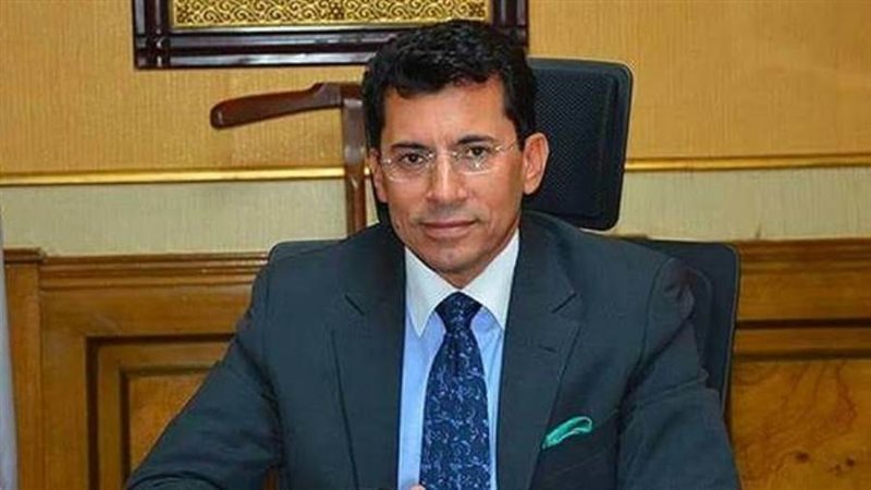 د. أشرف صبحي وزير