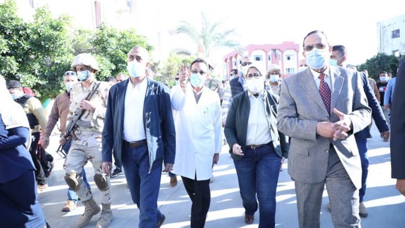 وزيرة الصحة بمستشفى