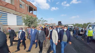 وزير التنمية المحلية ومحافظ البحيرة يتفقدان أعمال التطوير بقرى مبادرة 