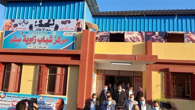 وزير التنمية المحلية ومحافظ البحيرة يتفقدان قرية 