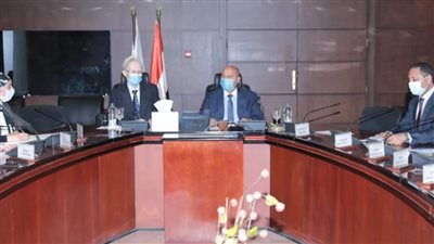 وزير النقل: إعادة تأهيل 35 قطارًا بالأسطول الحالي للخط الثاني لمترو الأنفاق