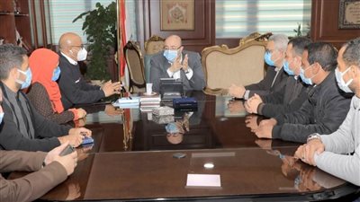 محافظ بني سويف يتابع الموقف التنفيذي لمشروعات الصحة