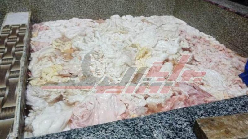 مصنع أسماك يعمل بدون