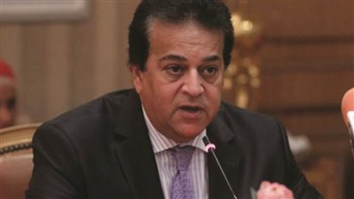 وزير التعليم العالي يوجه بتذليل العقبات أمام الباحثين المصريين لمواجهة الأزمات
