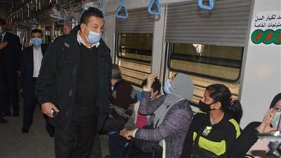 المترو: ضبط المخالفين لقرار ارتداء الكمامة بالمحطات وداخل القطارات 