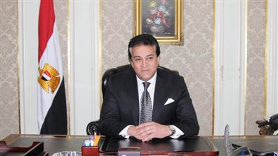 وزير التعليم العالي يفتتح دار العزل الصحي لمستشفى سعاد كفافي