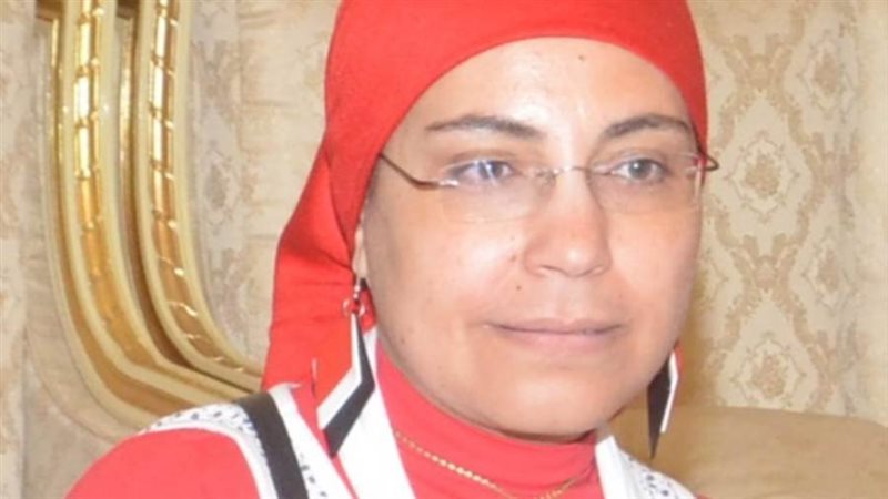 الشاعرة آمال الديب