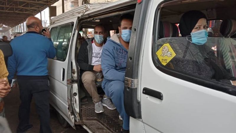 التزام السائقين والركاب