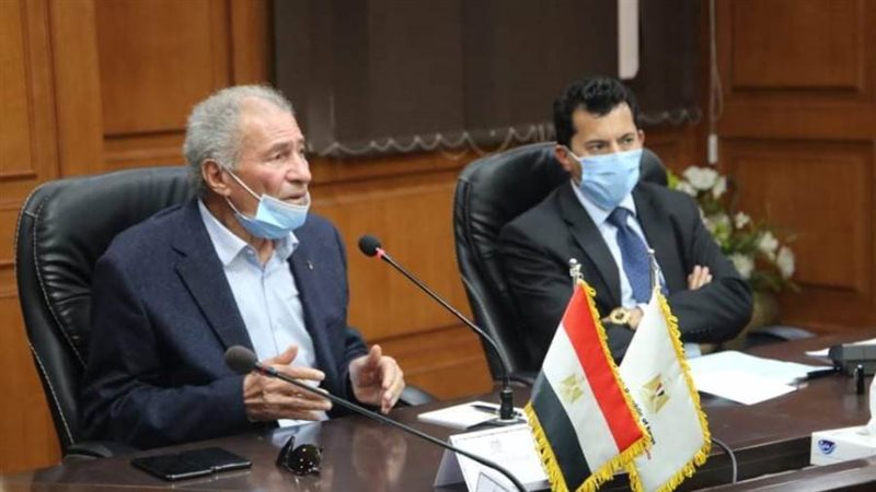 وزير الرياضه والدكتور