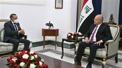 الرئيس العراقي يستقبل سفيرمصر لتعزيز اللجنة العليا المشتركة