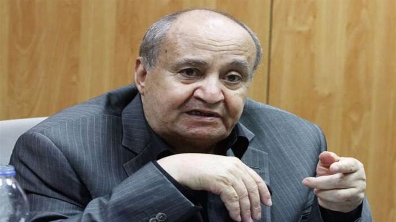 الكاتب الكبير وحيد