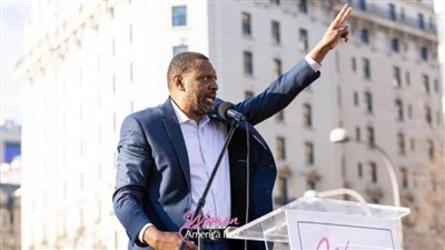 نائب من حزب 