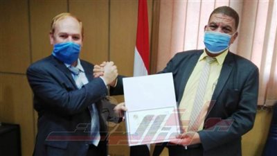 تكريم المهندس محمد الزواوى وكيل زراعة بالبحيرة