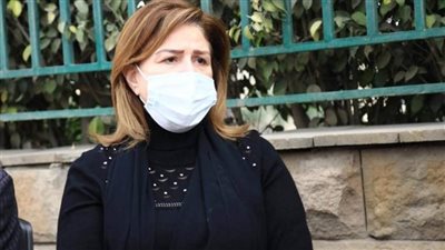 بالصور.. نجوم الفن يودعون وحيد حامد إلى مثواه الأخير