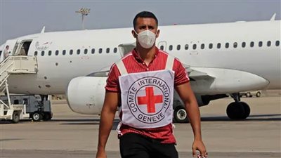 الصليب الأحمر باليمن: فقدنا ثلاثة موظفين بانفجار مطار عدن