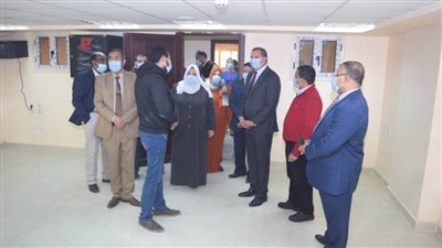 رئيس جامعة سوهاج يتفقد مركز تنمية الموارد البشرية تمهيدًا لافتتاحه قريبًا