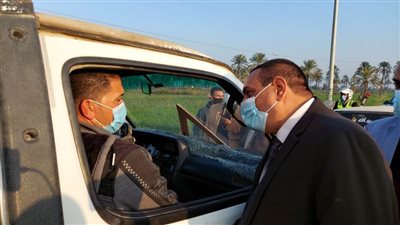 محافظ البحيرة يتابع تطبيق الإجراءات وارتداء الكمامات (صور) 