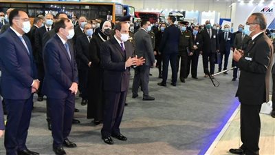 السيسي: أسعدني ما رأيته من إنجاز الأيادي المصرية في بناء منظومة متكاملة لتحويل السيارات للعمل بالغاز الطبيعي
