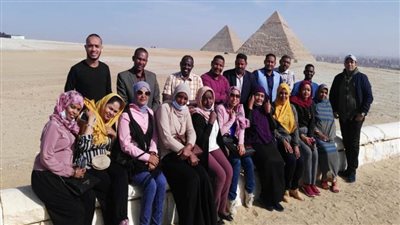 جولة سياحية لإعلاميي جنوب السودان بأهرامات الجيزة