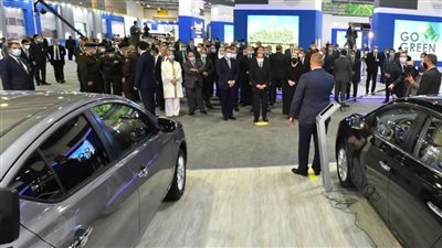 جولة الرئيس السيسي التفقدية لمعرض تكنولوجيا تحويل وإحلال المركبات للعمل بالطاقة النظيفة