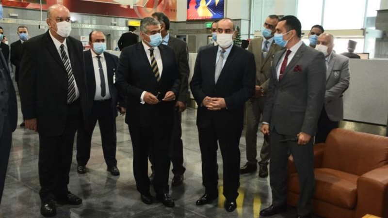 الوزير اثناء تفقده