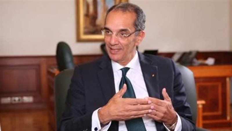 الدكتور عمرو طلعت