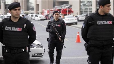 الشرطة التركية تفض مظاهرات طلابية بقوة الرصاص الحي