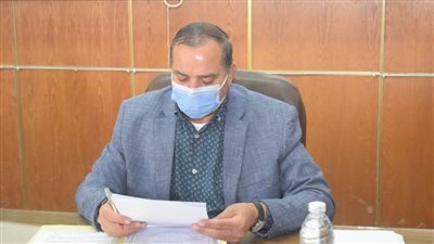 تخفيض الرسوم للطلاب المتفوقين الدارسين بالبرامج الجديدة بجامعة سوهاج