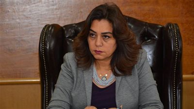 محافظ دمياط تناقش آلية وضع الإعلانات في المناطق المطورة