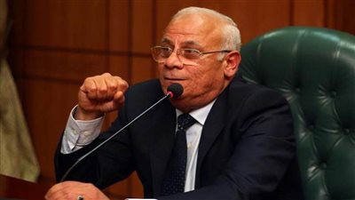 محافظ بورسعيد يشدد على الالتزام بتنفيذ الإجراءات الاحترازية لمواجهة فيروس كورونا