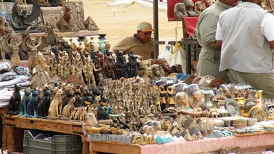 السياحة: 180 بازارا على مستوى الجمهورية حصلوا على الترخيص السياحي 