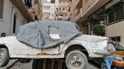حملات مكبرة لرفع السيارات المتهالكة والمهملة بشوارع الإسكندرية