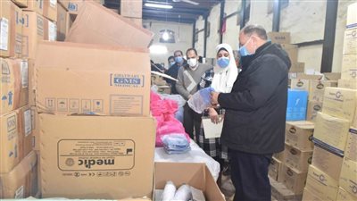 محافظ أسيوط يواصل جولاته على المخازن الطبية بتفقد مخزن المستلزمات الطبية الإقليمي