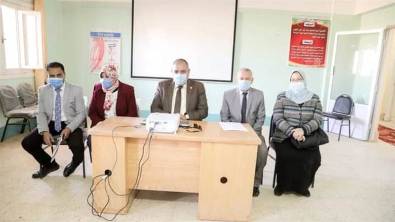 وكيل التعليم يشد