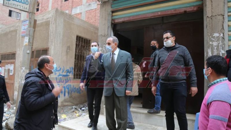 المحافظ يغلق مقرات