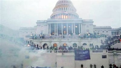 الرئيس الأوكراني يدين اقتحام 