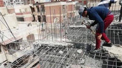 إزالة بناء مخالف ومتابعة تطبيق الإجراءات الاحترازية بأحياء الإسكندرية