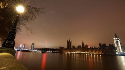 بريطانيا تسجل قفزة غير مسبوقة للإصابات والوفيات اليومية بكورونا 