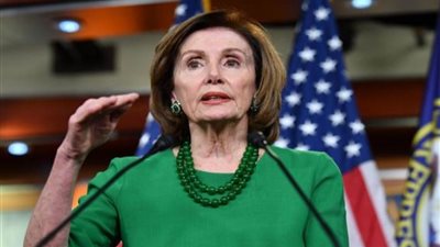 بيلوسي: ترامب غير مستقر ويجب حماية الأمريكيين من عدوانه على ديمقراطيتنا