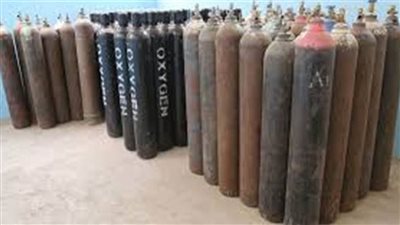 ضبط مسؤول عن شركة لاتهامه بتجميع أسطوانات غاز الأكسجين لبيعها بالسوق السوداء