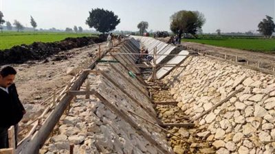 محافظ الشرقية: تأهيل وتبطين ترعة 