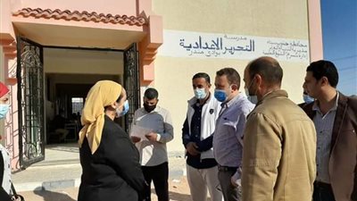 نائب محافظ جنوب سيناء تتفقد القافلة الطبية بوادي مندر بشرم الشيخ